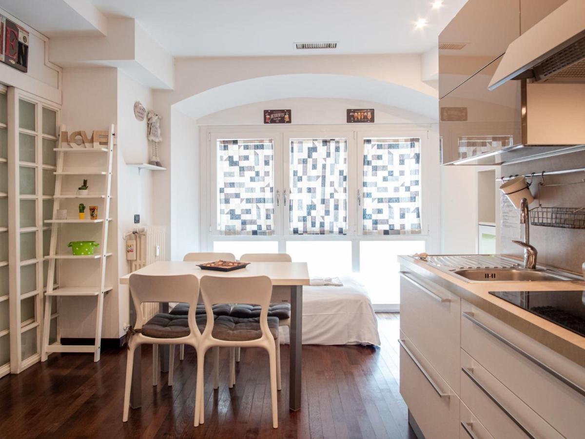 The Best Rent - Modern Duomo Apartment Milan Luaran gambar