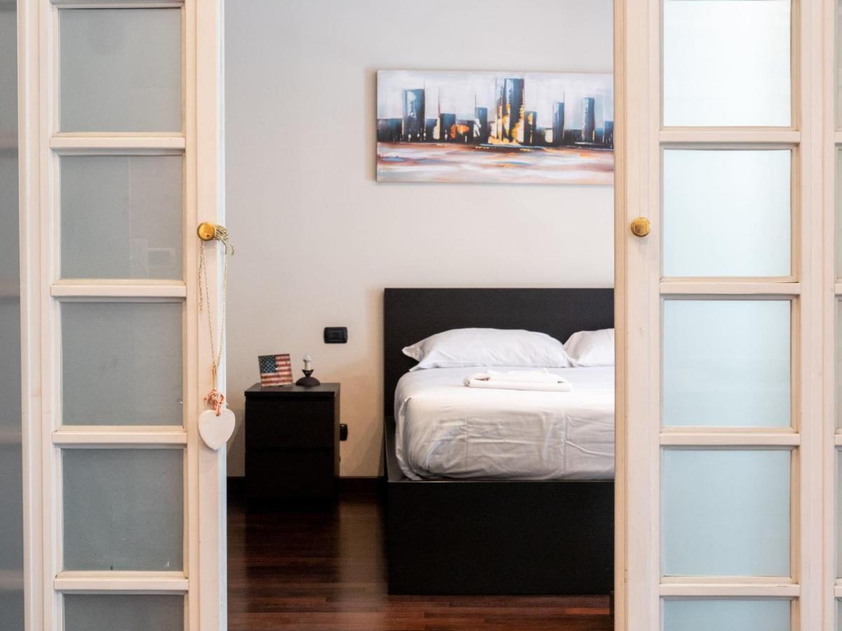 The Best Rent - Modern Duomo Apartment Milan Luaran gambar