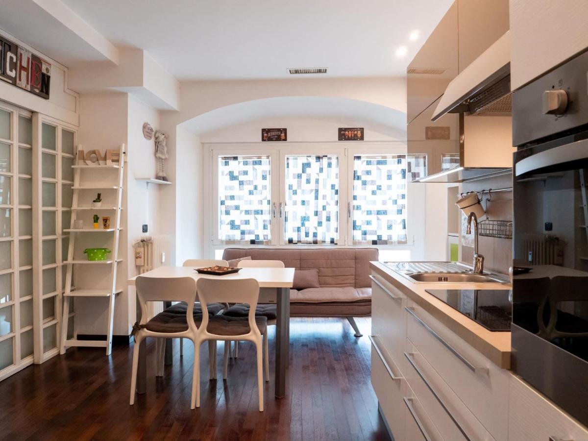 The Best Rent - Modern Duomo Apartment Milan Luaran gambar